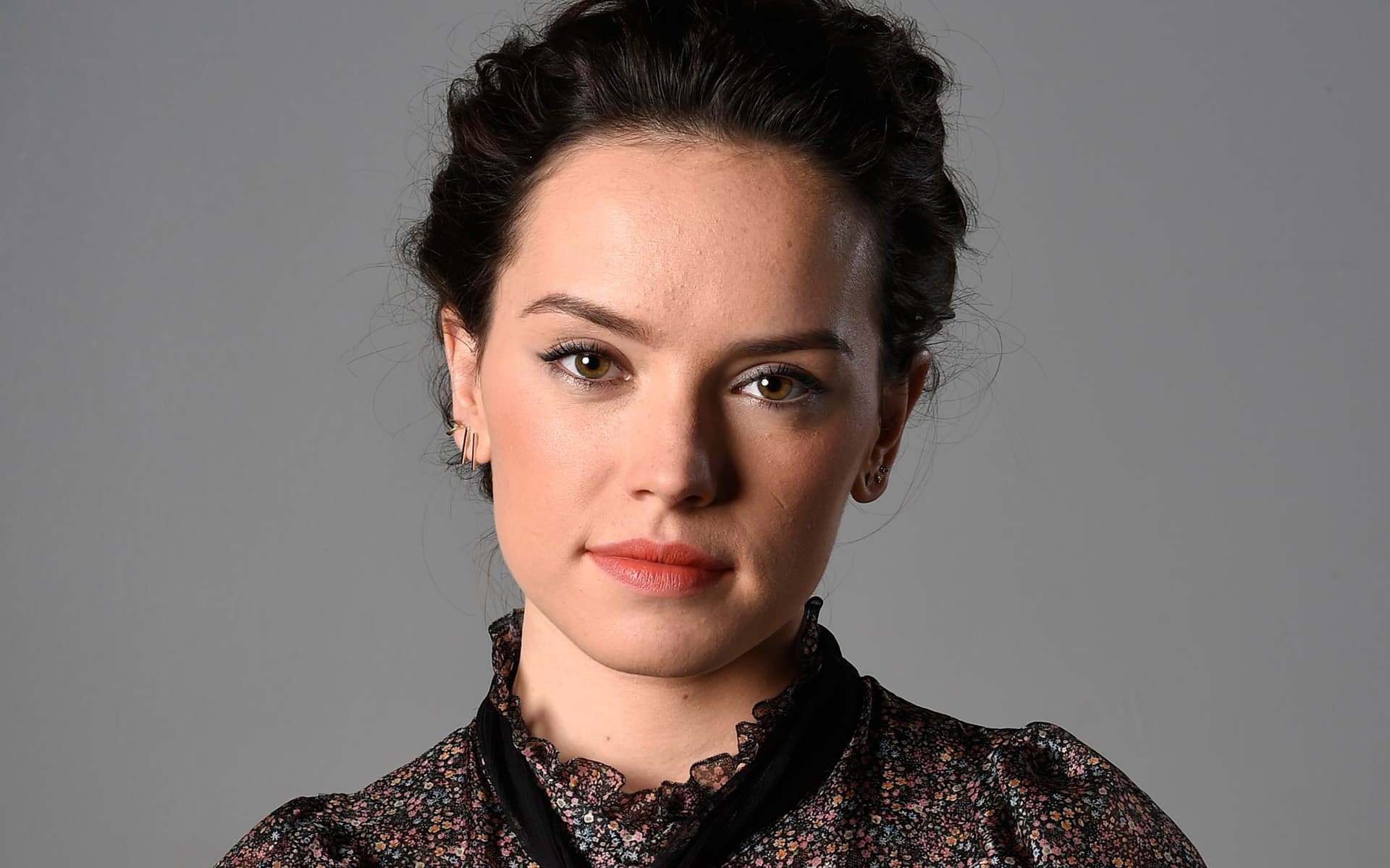 Daisy Ridley New Wallpapers