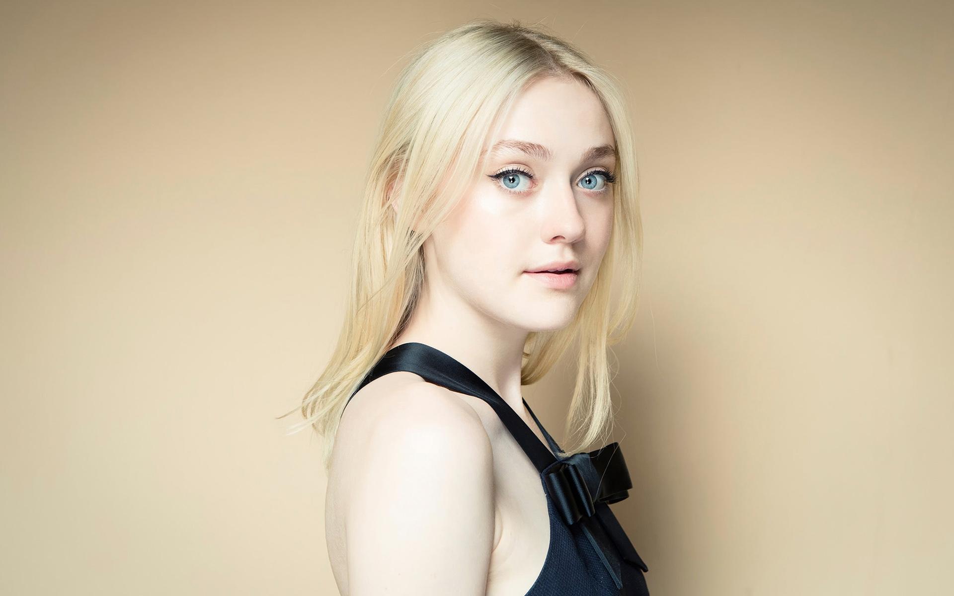 Dakota Fanning Vogue Photoshoot 2018 Wallpapers