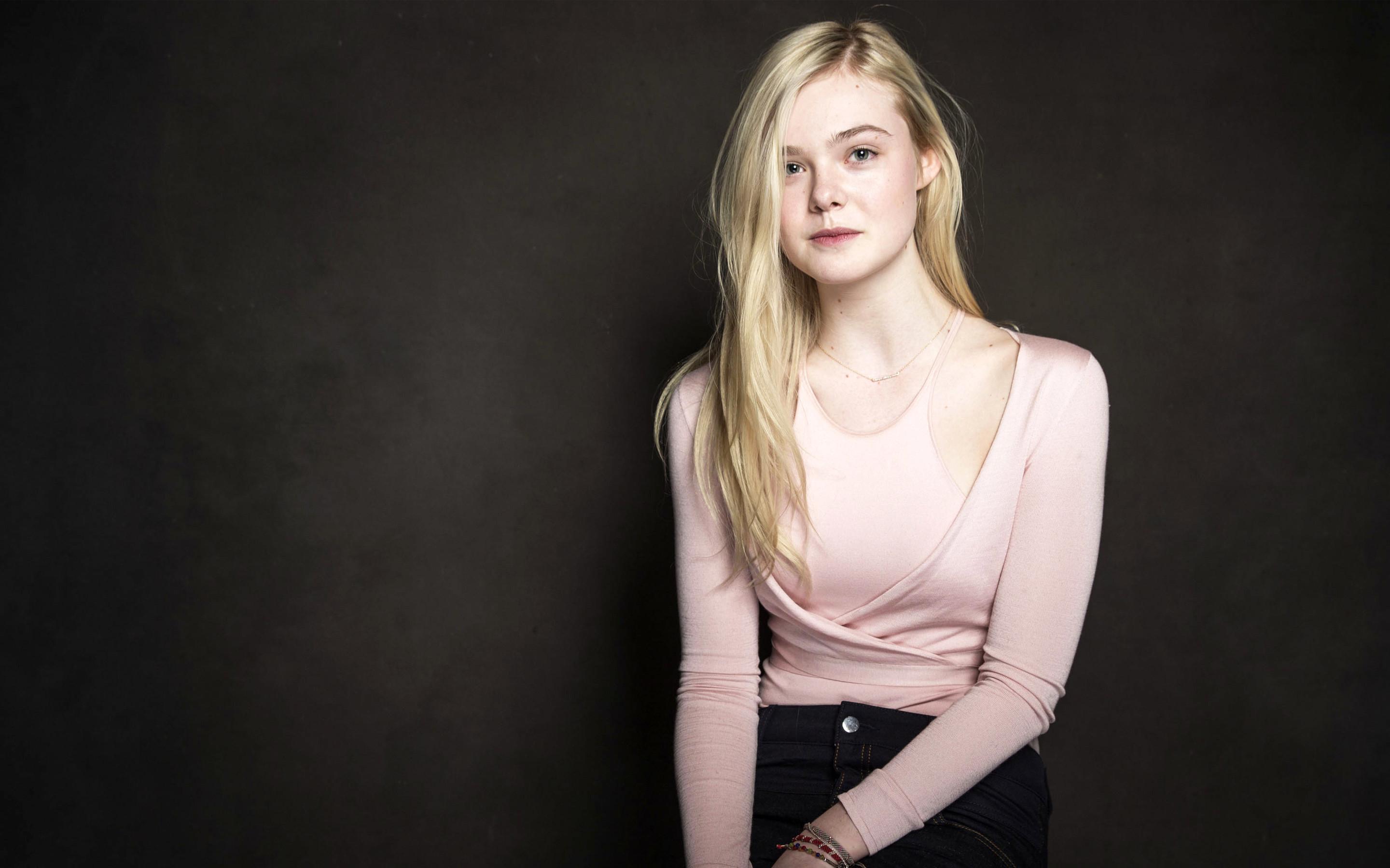 Dakota Fanning Vogue Photoshoot 2018 Wallpapers