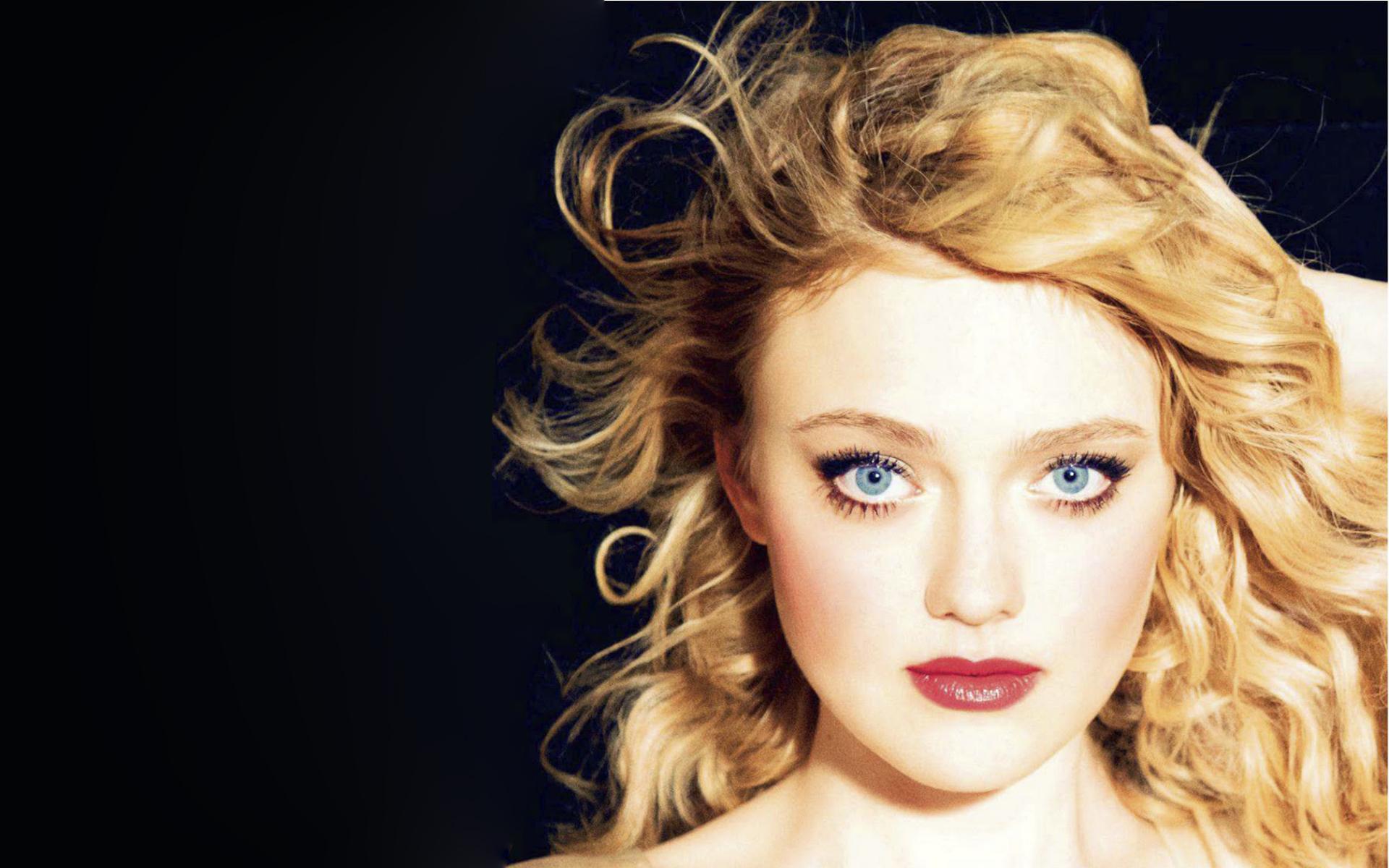 Dakota Fanning Vogue Photoshoot 2018 Wallpapers