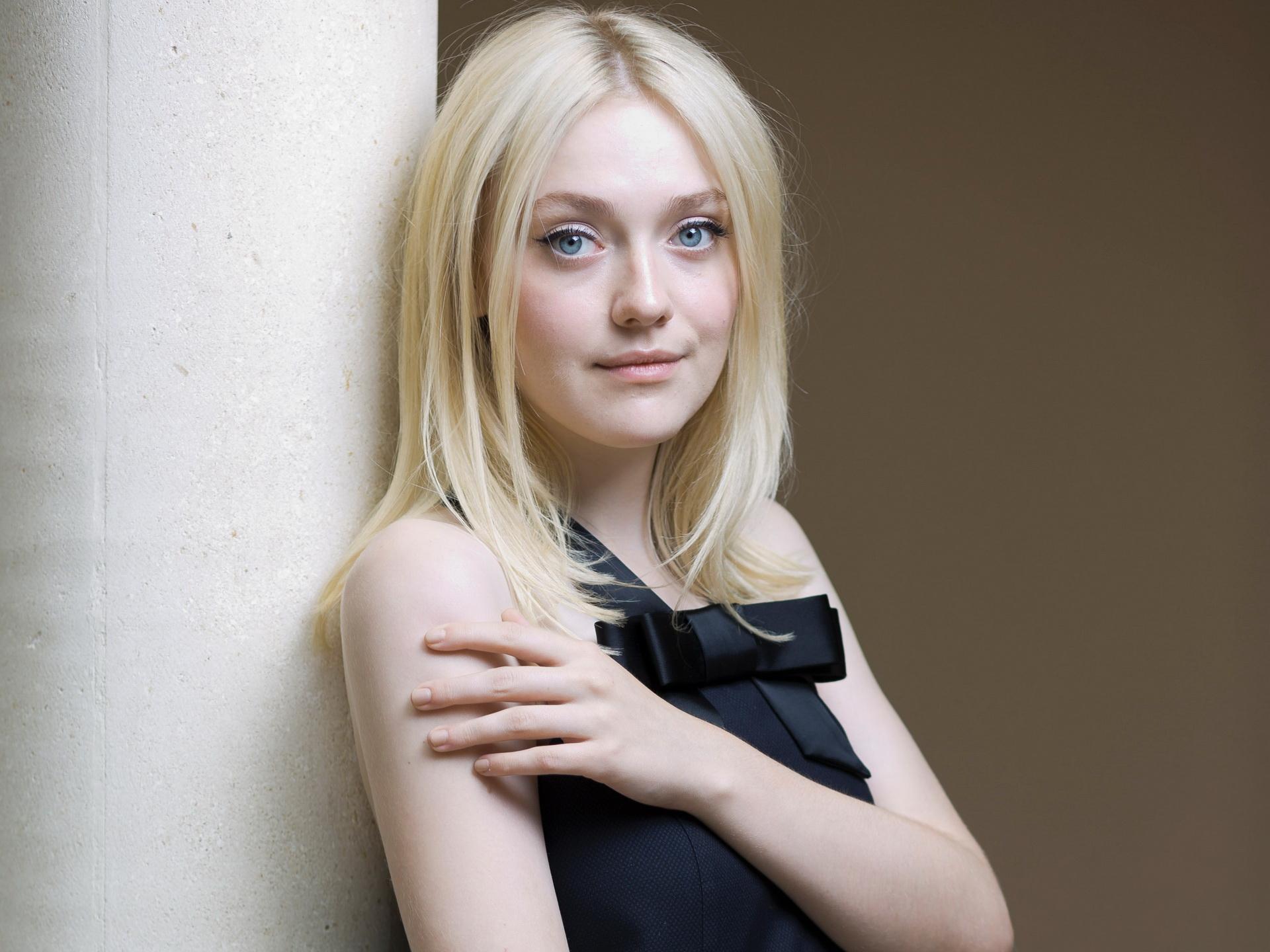 Dakota Fanning Wallpapers