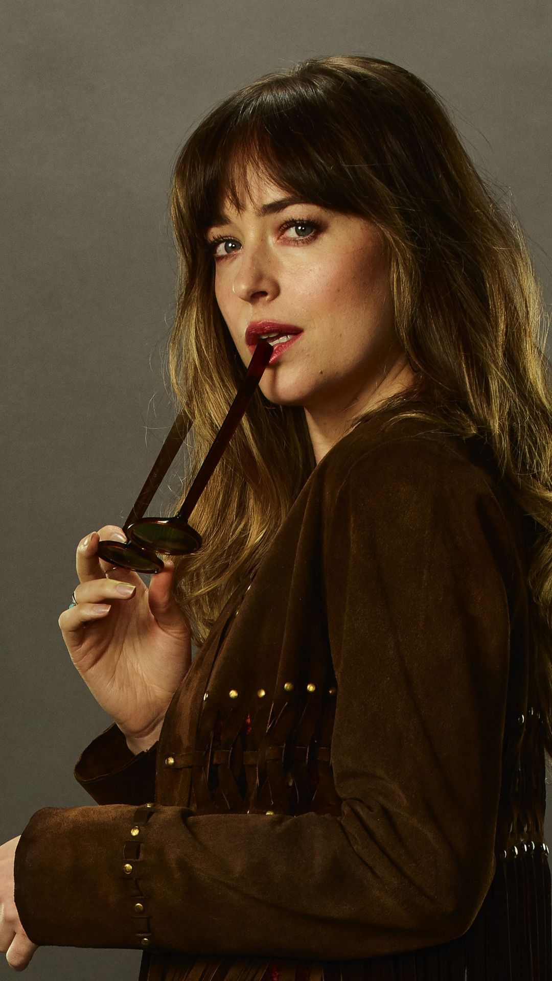 Dakota Johnson Elle Magazine 2018 Portrait Wallpapers