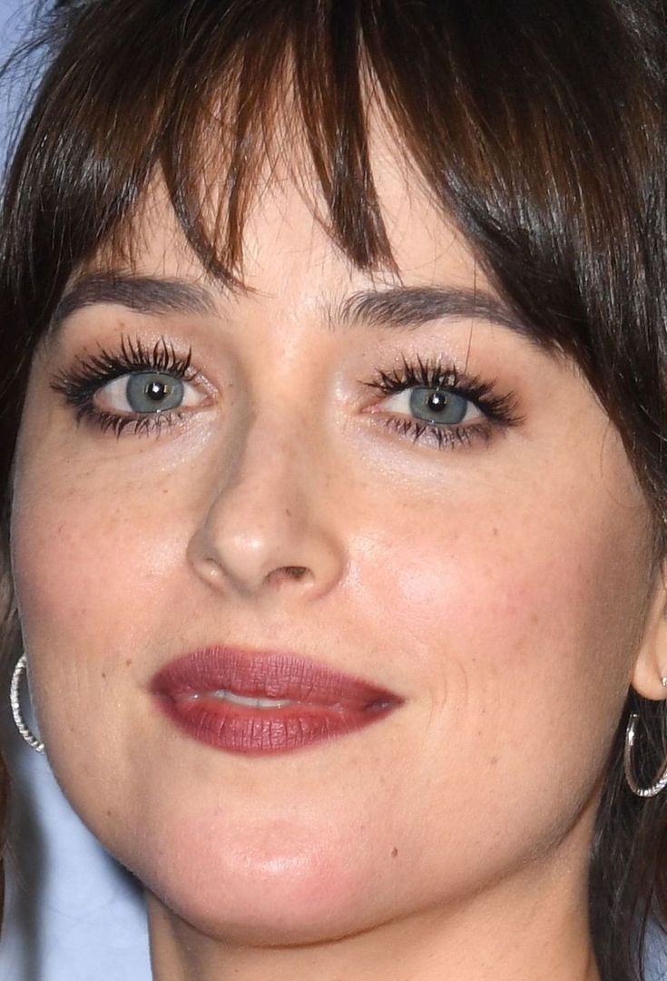 Dakota Johnson Face Close Up Wallpapers