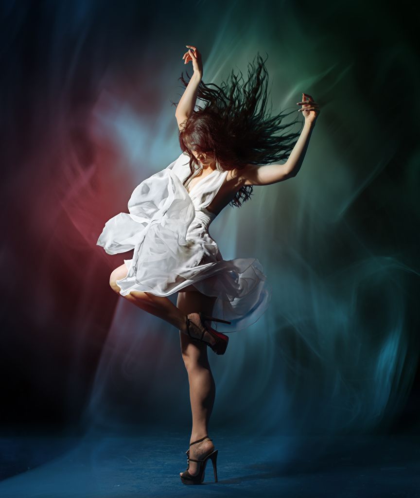 Dancing Girl Wallpapers