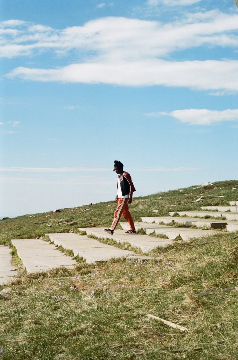 Daniel Caesar Wallpapers