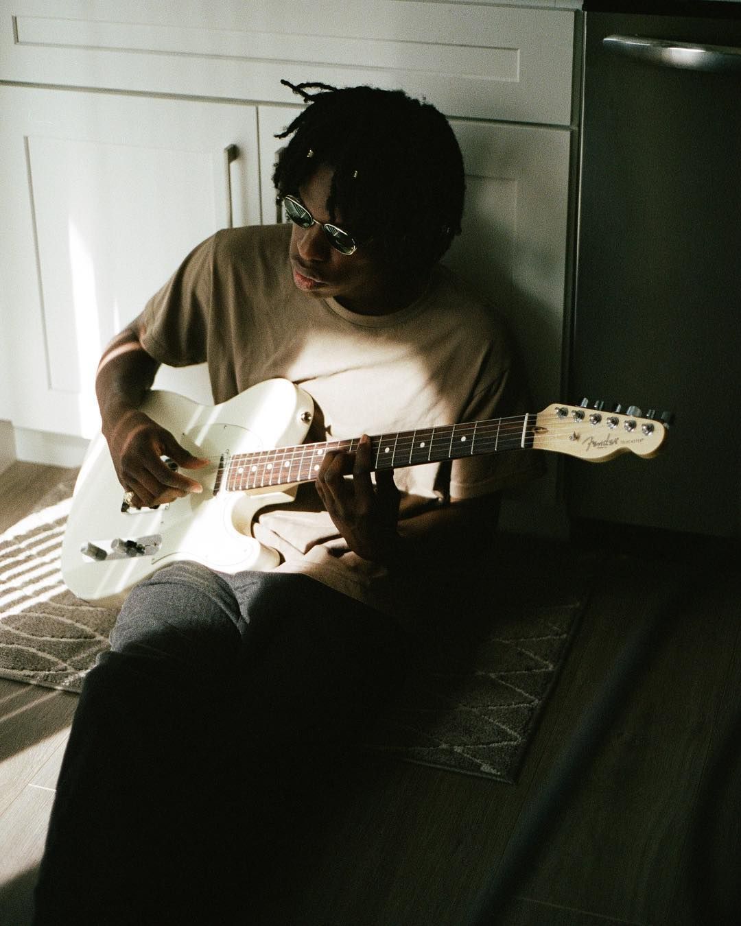 Daniel Caesar Wallpapers