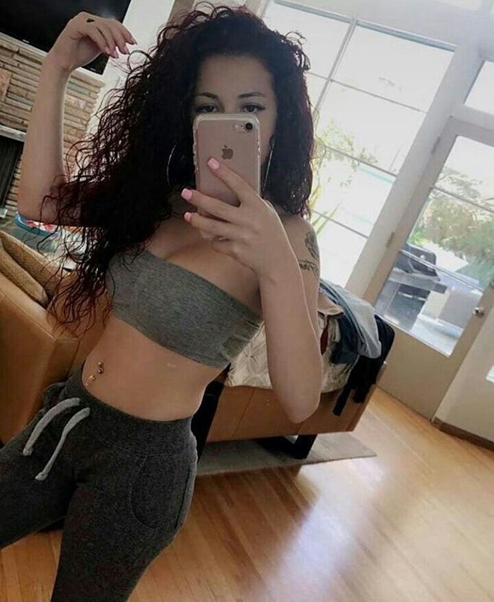 Danielle Bregoli Yoga Pants Wallpapers