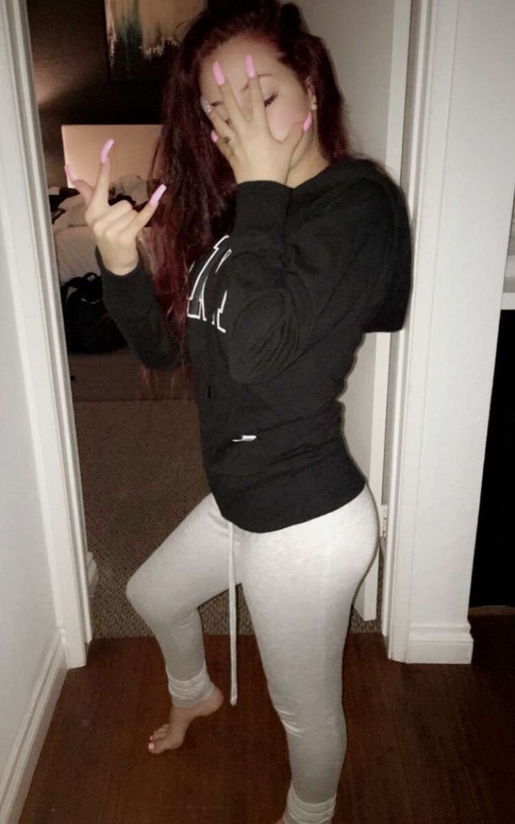 Danielle Bregoli Yoga Pants Wallpapers