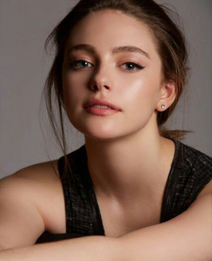 Danielle Rose Russell Wallpapers