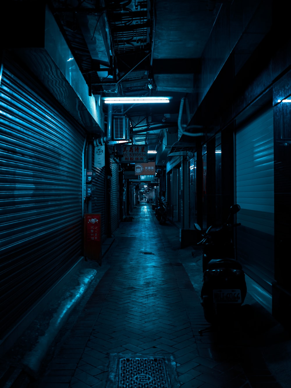 Dark Alley Wallpapers