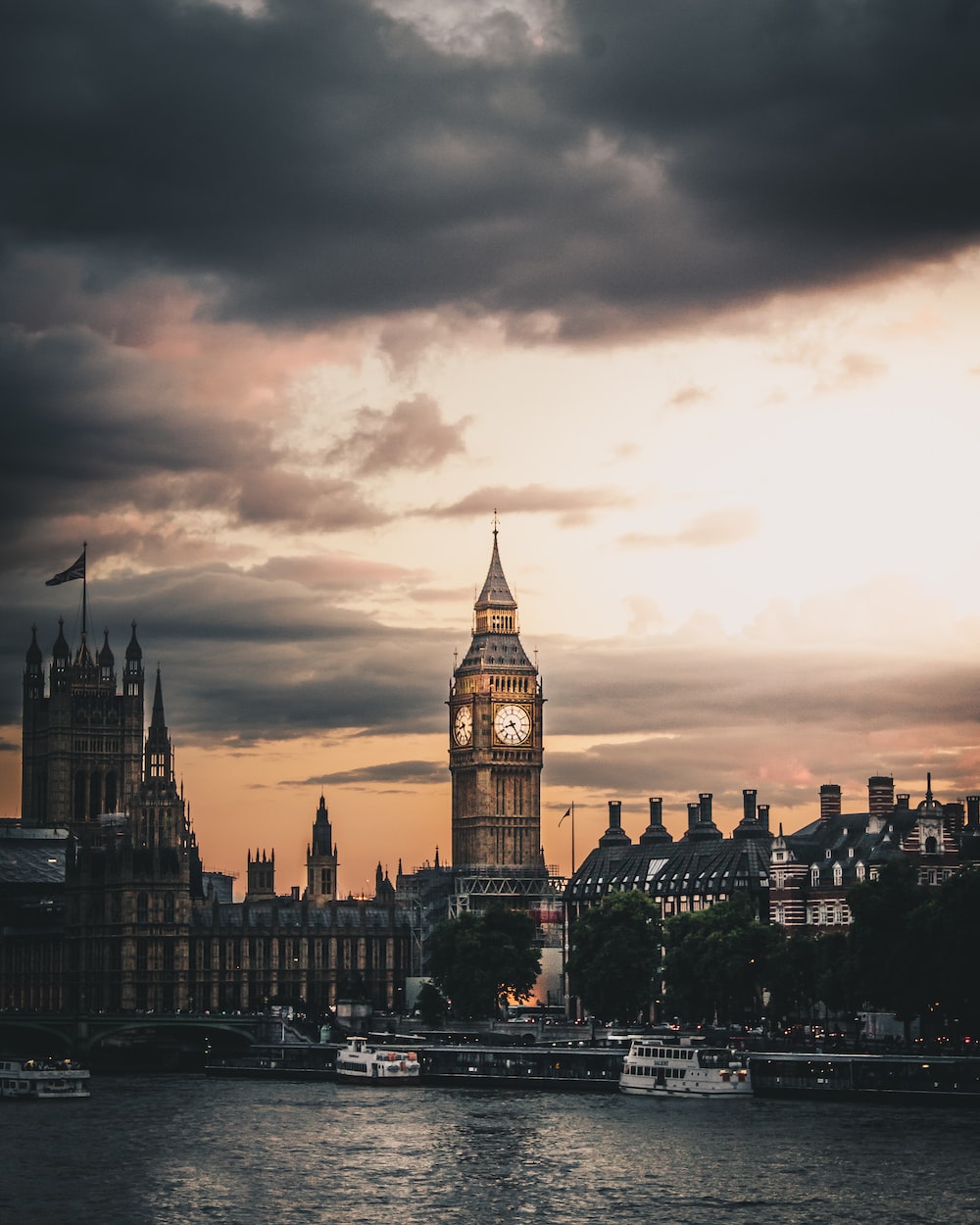 Dark London Wallpapers