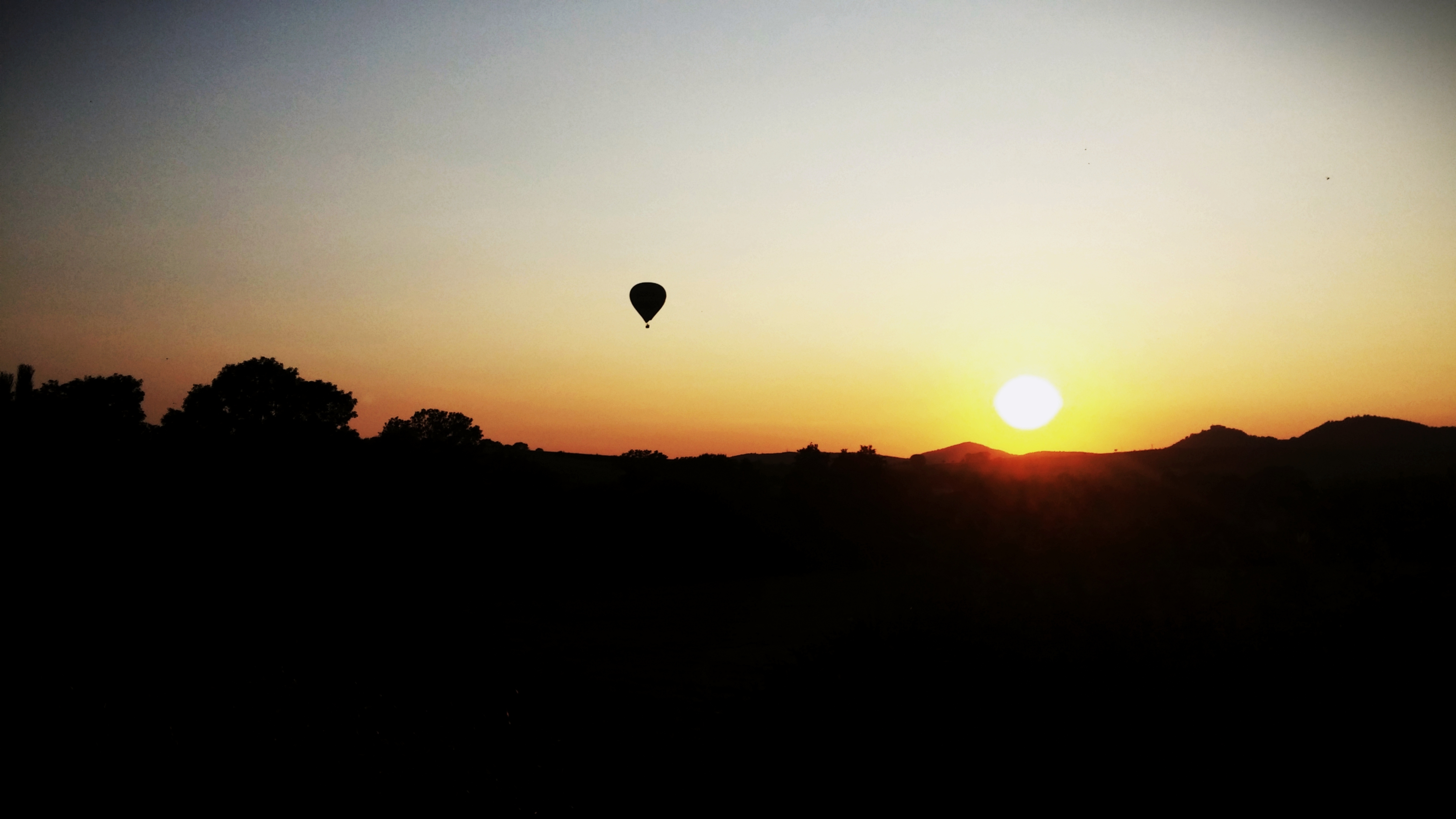 Dark Night In Air Balloon Wallpapers