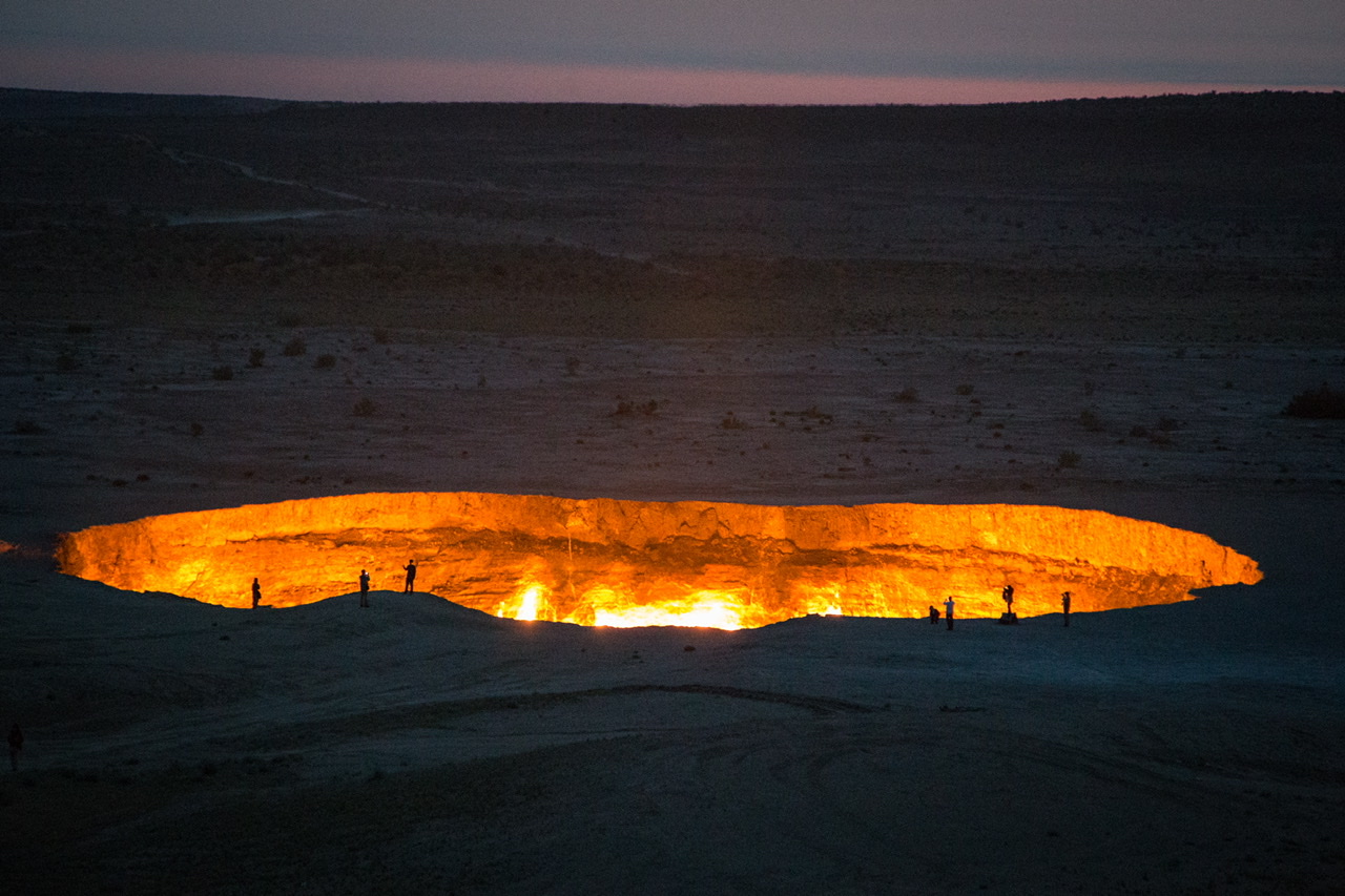 Darvaza Gas Crater Wallpapers