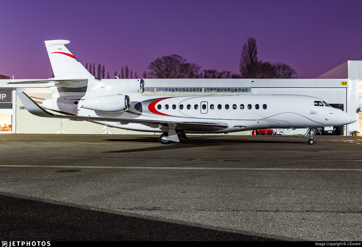 Dassault Falcon 8X Wallpapers