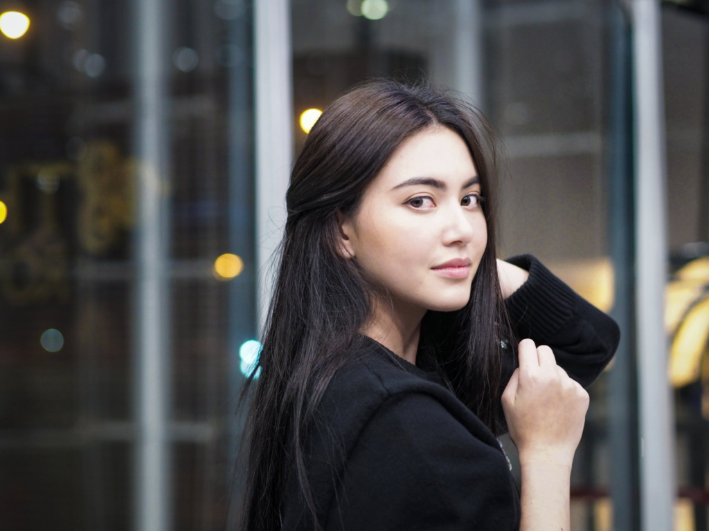 Davika Hoorne Thailand Actress Model Wallpapers