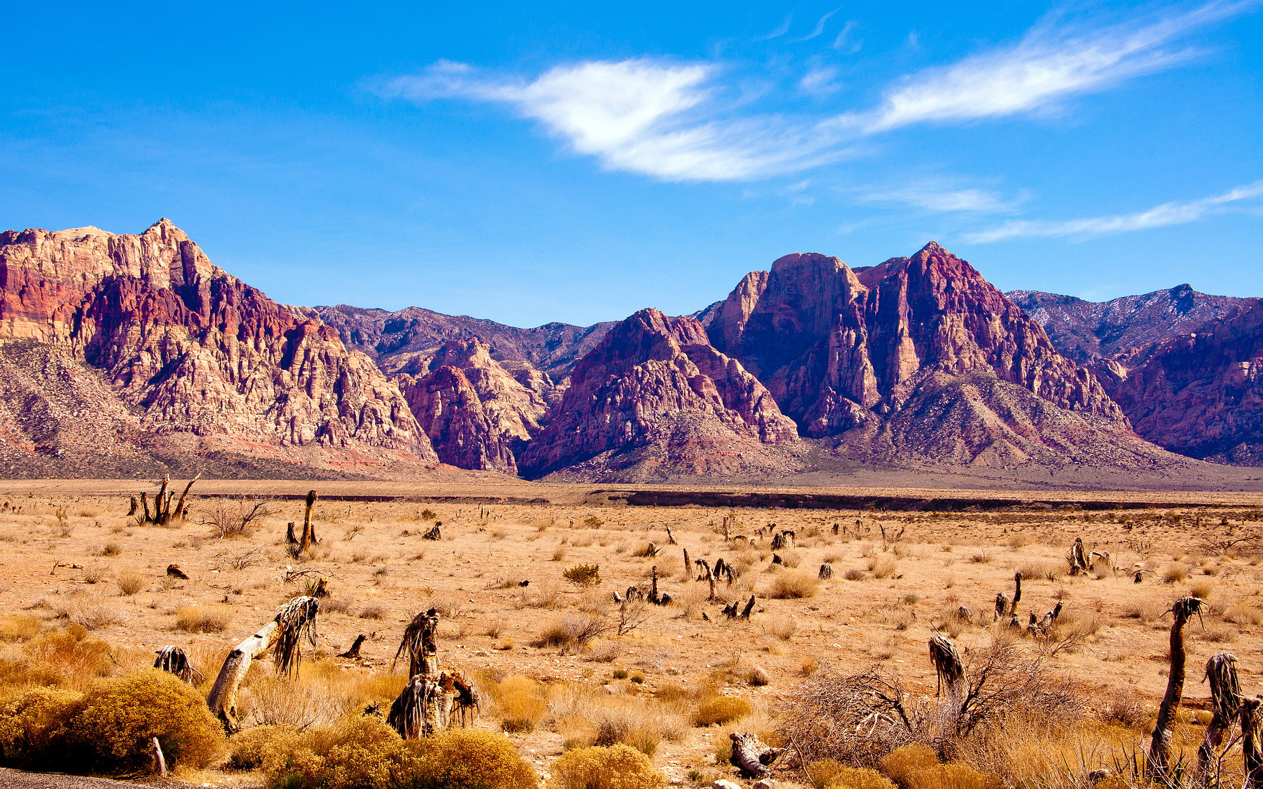 Daytime Mountains In Black Desert Wallpapers