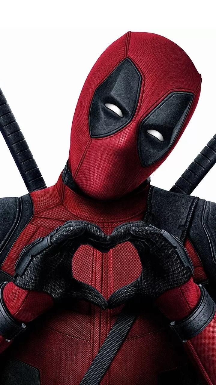 Deadpool Heart Wallpapers