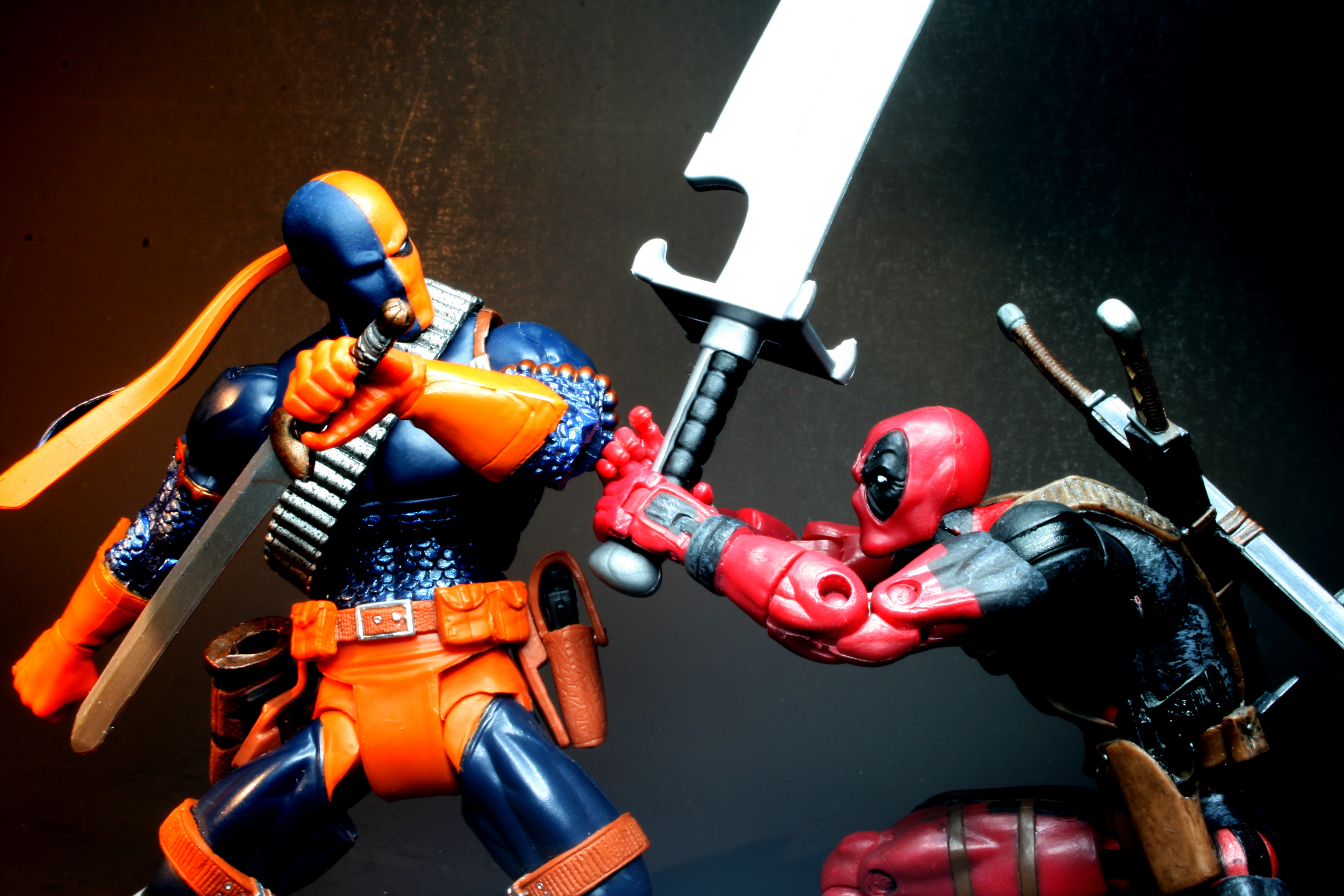 Deadpool Vs Deathstroke Wallpapers