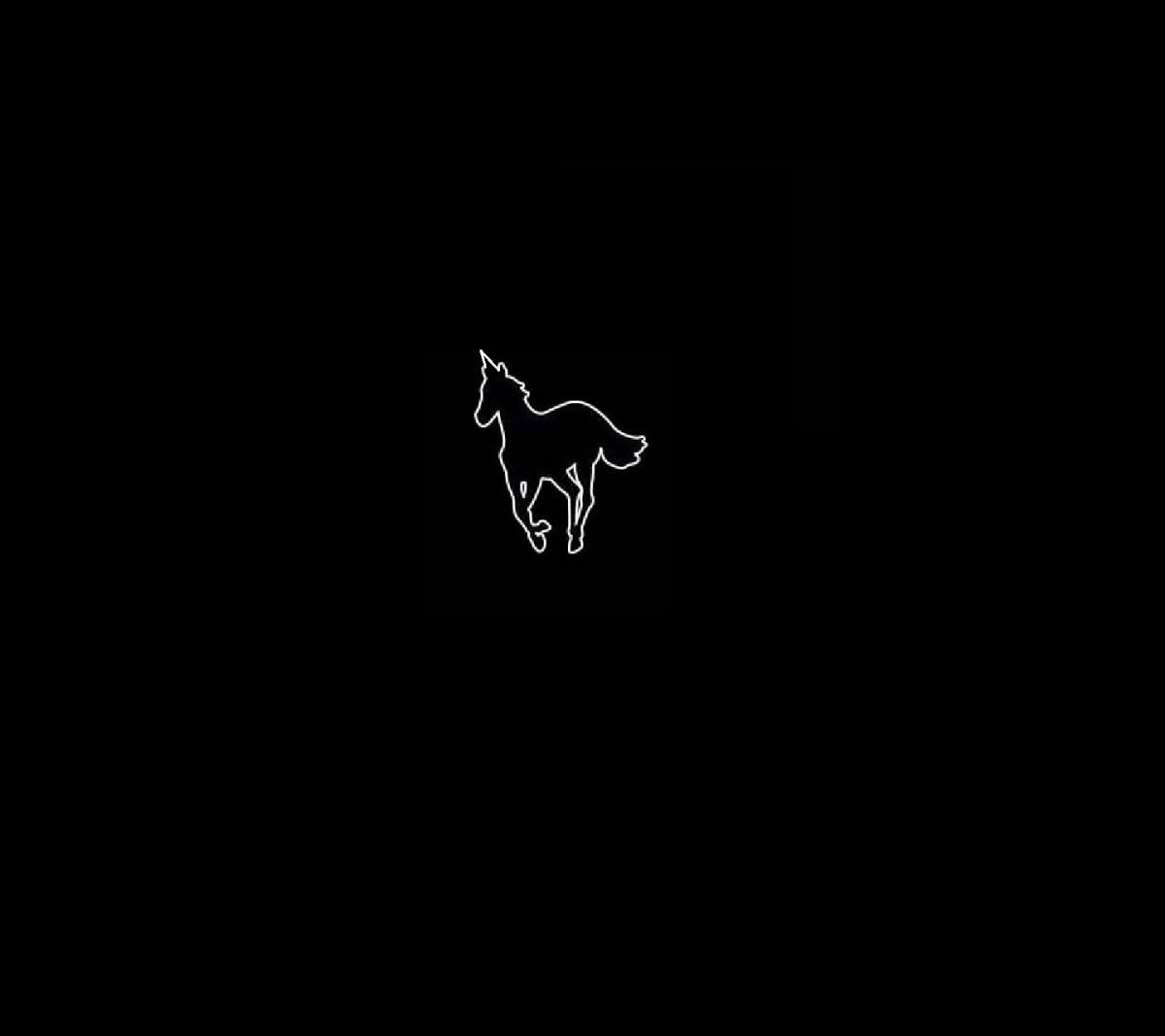 Deftones pony. Deftones "White Pony". Deftones White Pony обложка. Deftones White Pony logo. Deftones Wallpaper iphone.