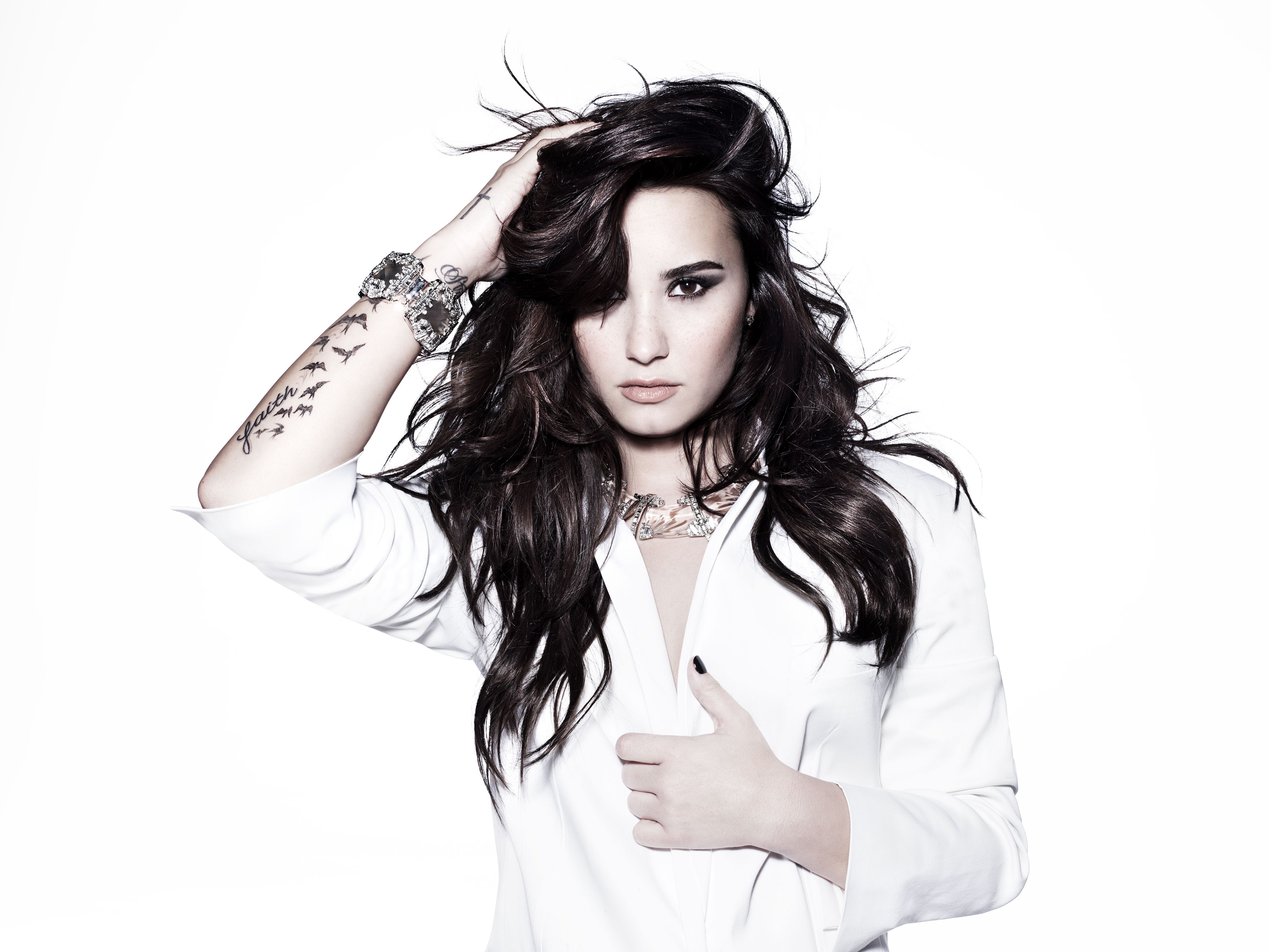 Demi Lovato 2017 Wallpapers