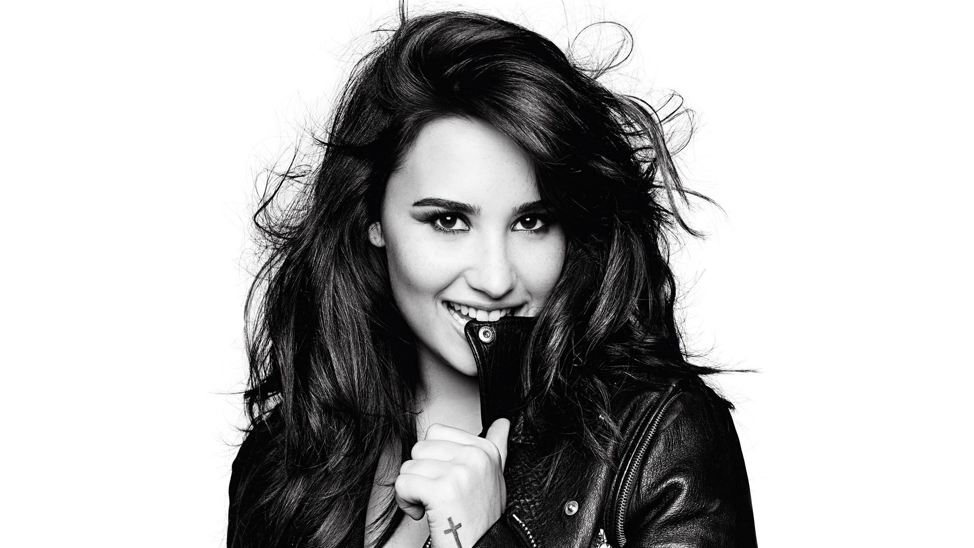 Demi Lovato 2018 Monochrome Wallpapers