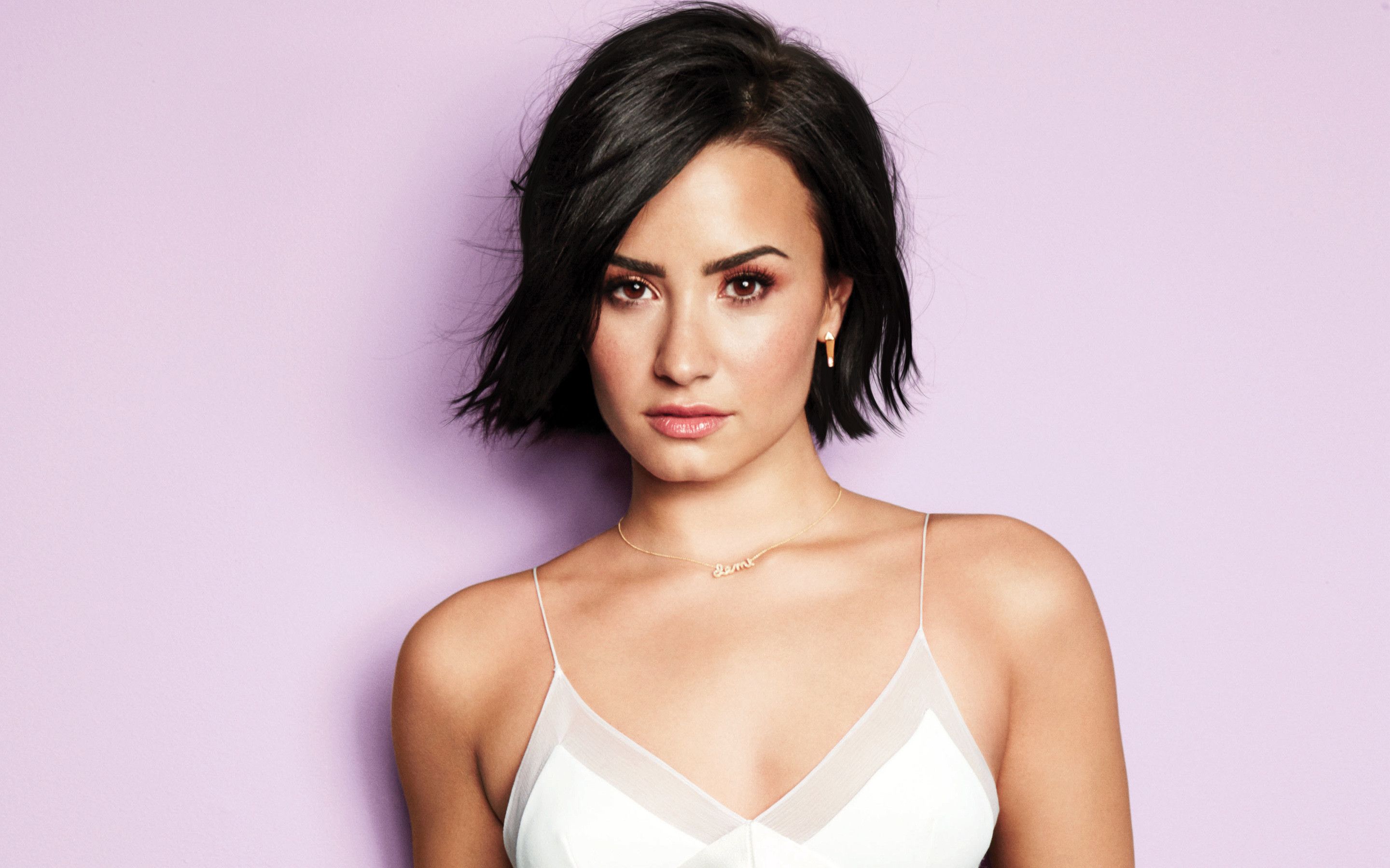 Demi Lovato Portrait 2018 Wallpapers