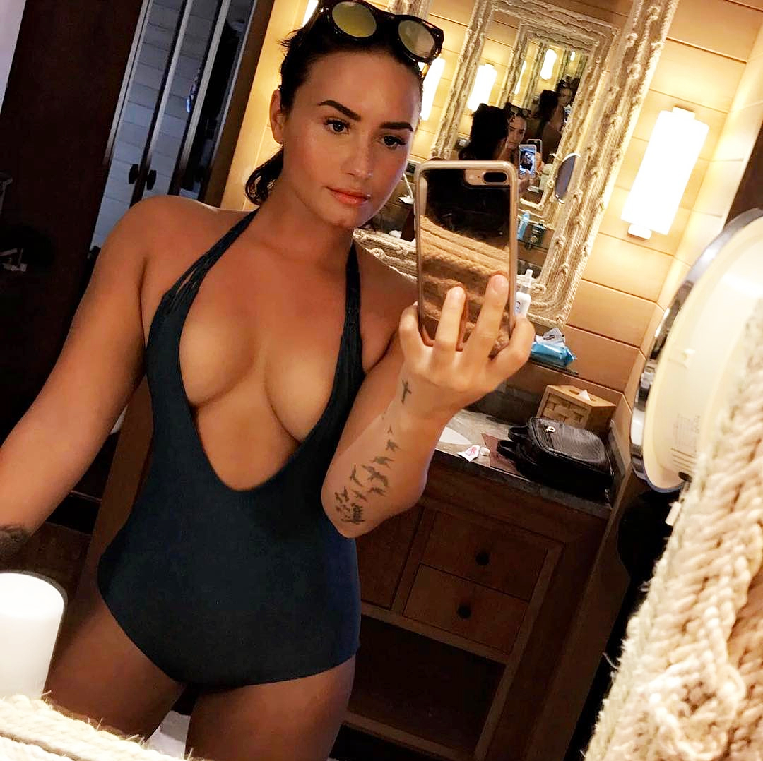 Demi Lovato Swimsuit Photoshoot Wallpapers