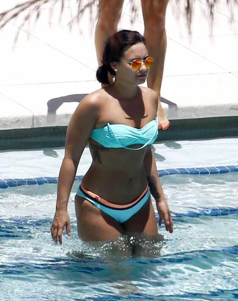 Demi Lovato Swimsuit Photoshoot Wallpapers