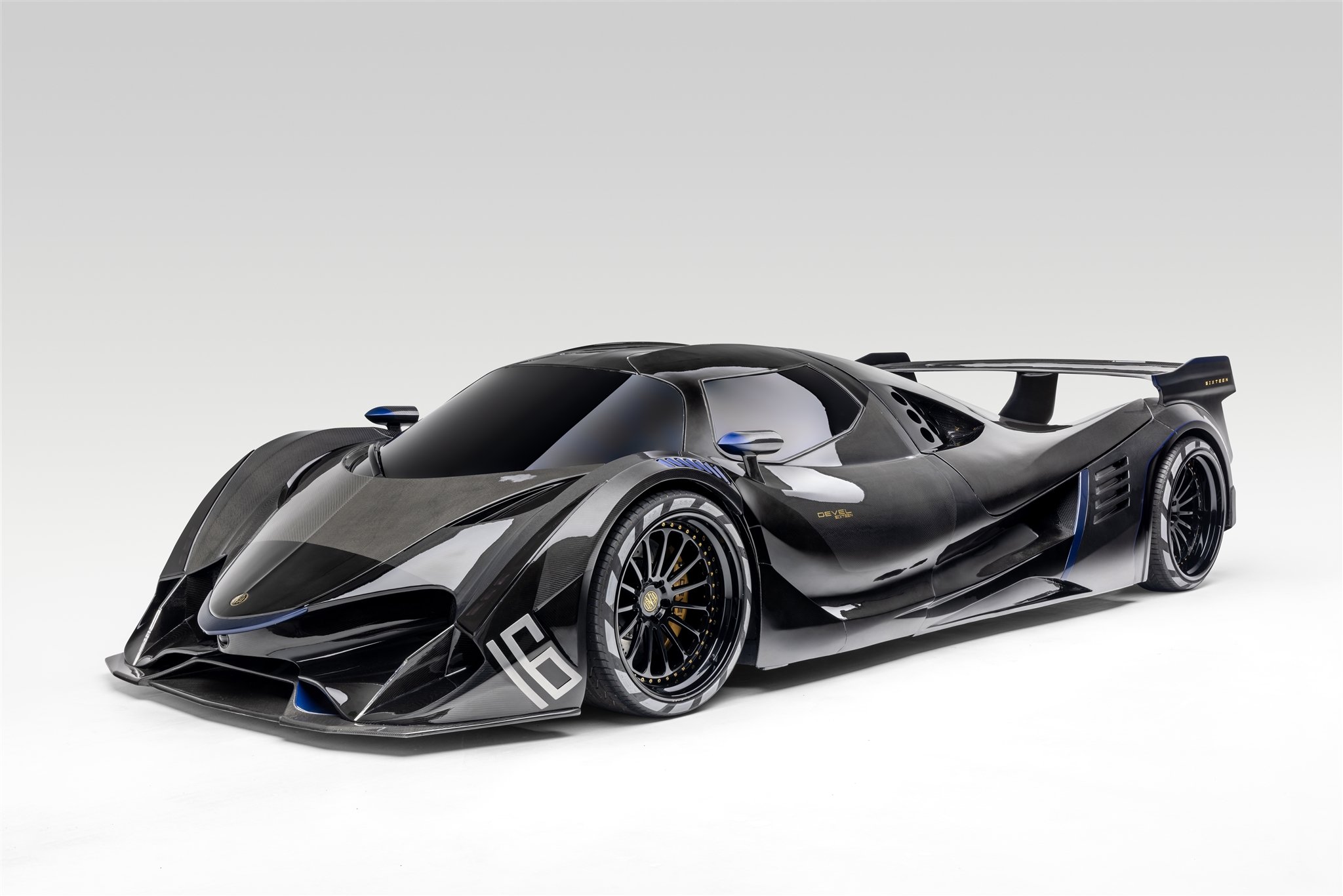 Devel Sixteen Wallpapers