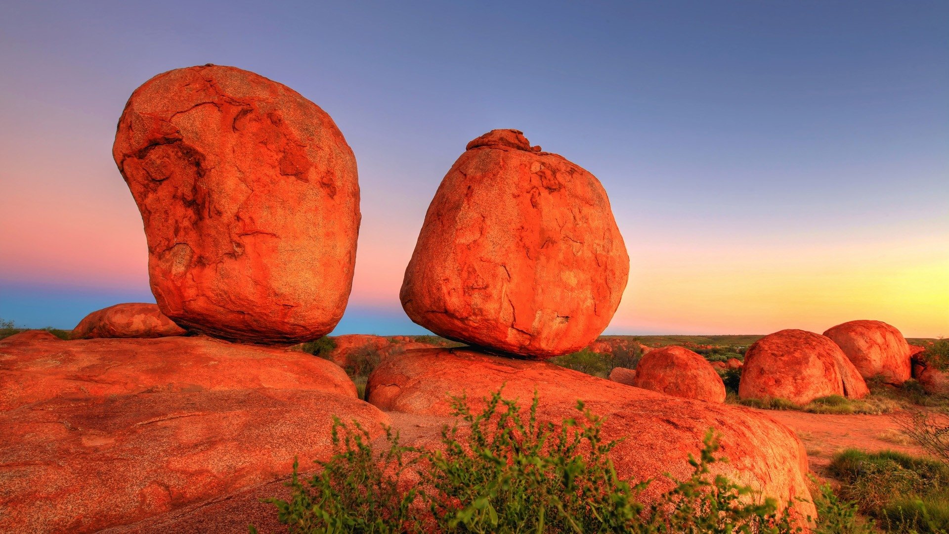 Devils Marbles Wallpapers