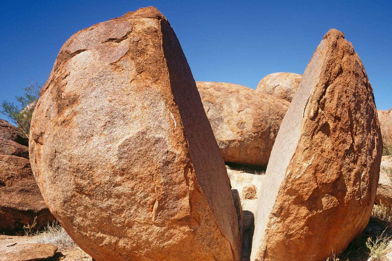 Devils Marbles Wallpapers