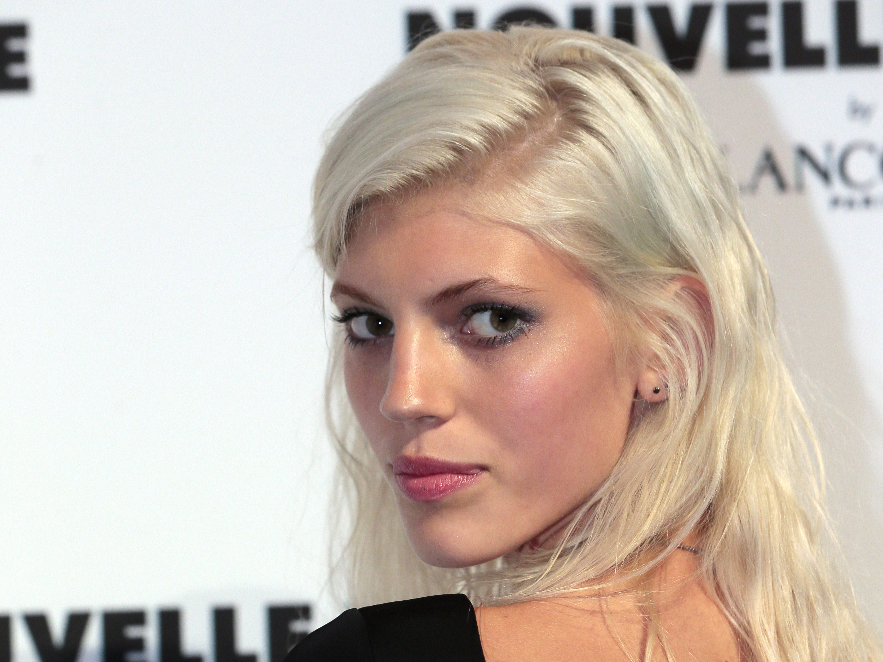 Devon Windsor Wallpapers