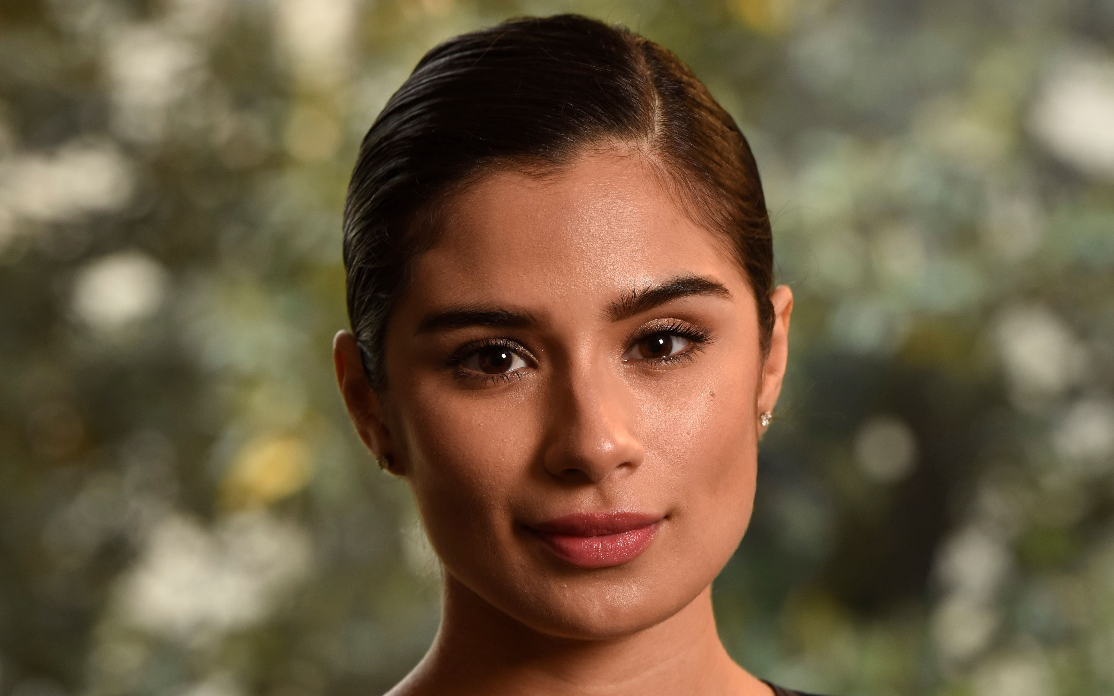 Diane Guerrero Wallpapers