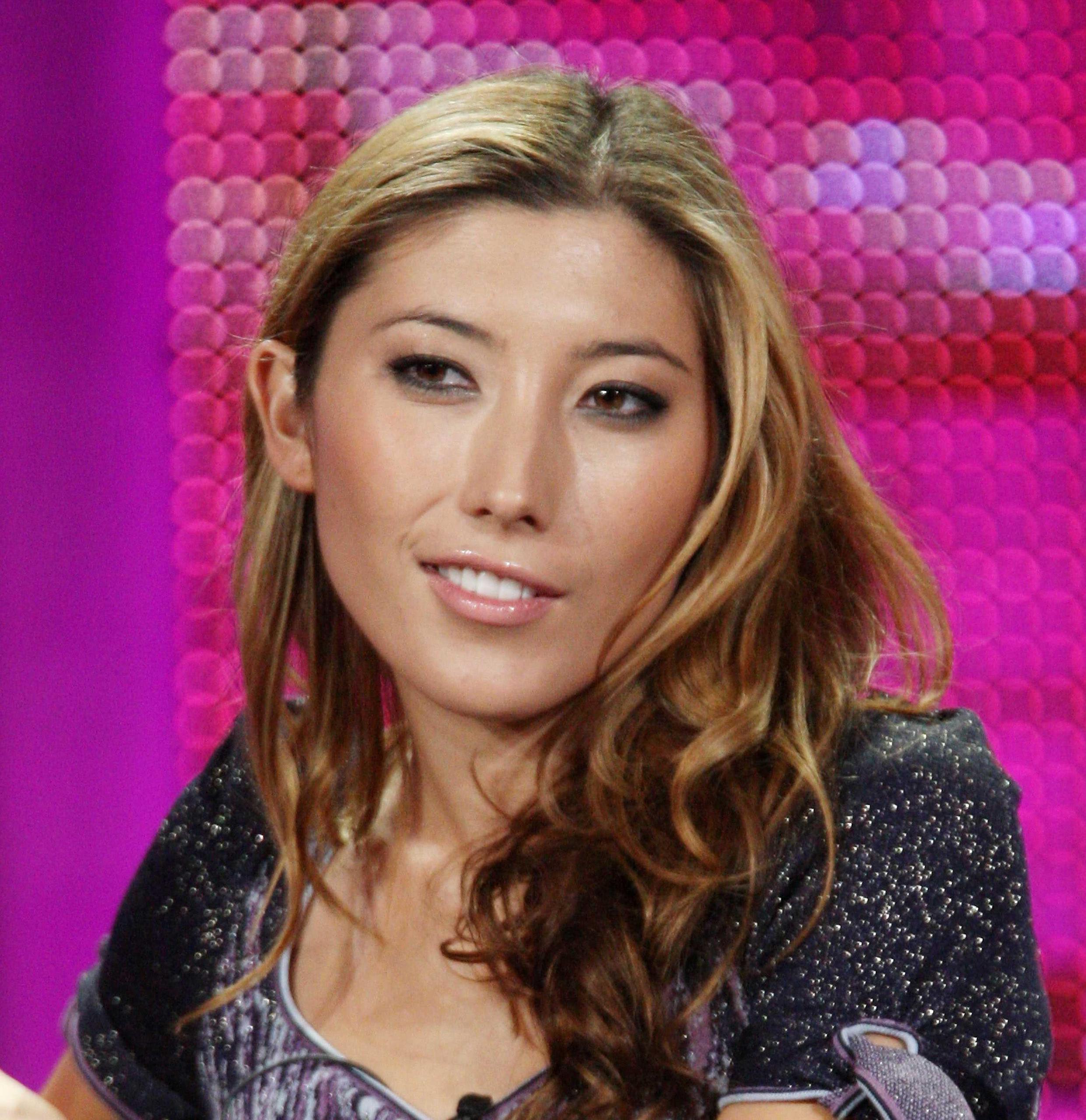 Dichen Lachman Altered Carbon Wallpapers