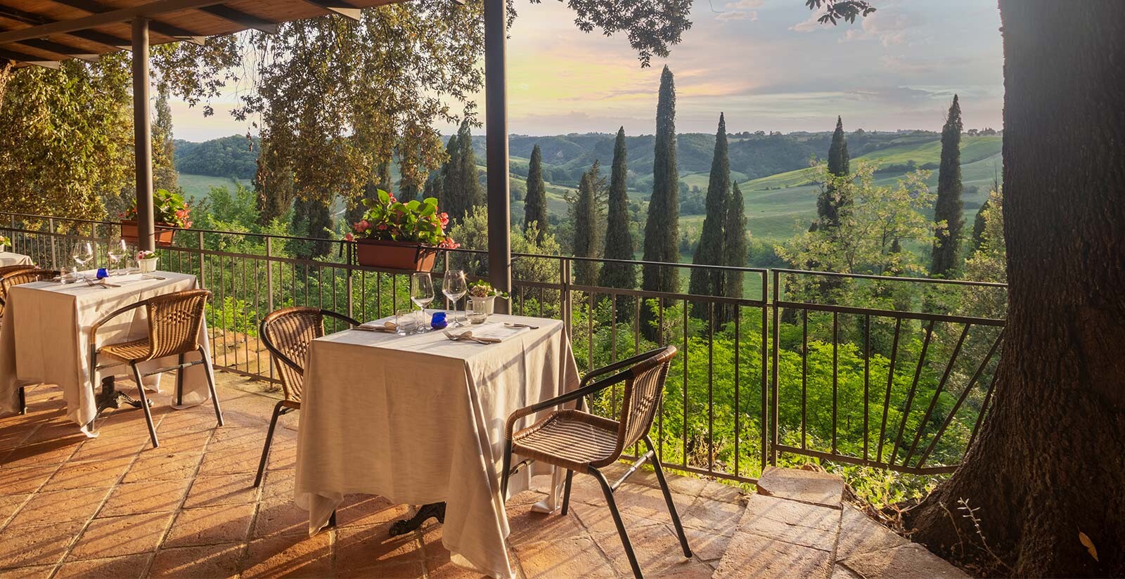 Dining In Tuscany Wallpapers