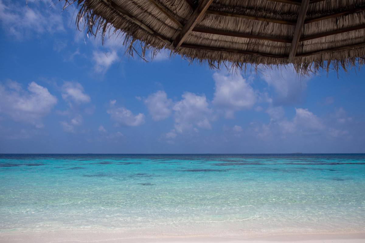 Dining On The Beach At Night In The Maldives Ocean Wallpapers