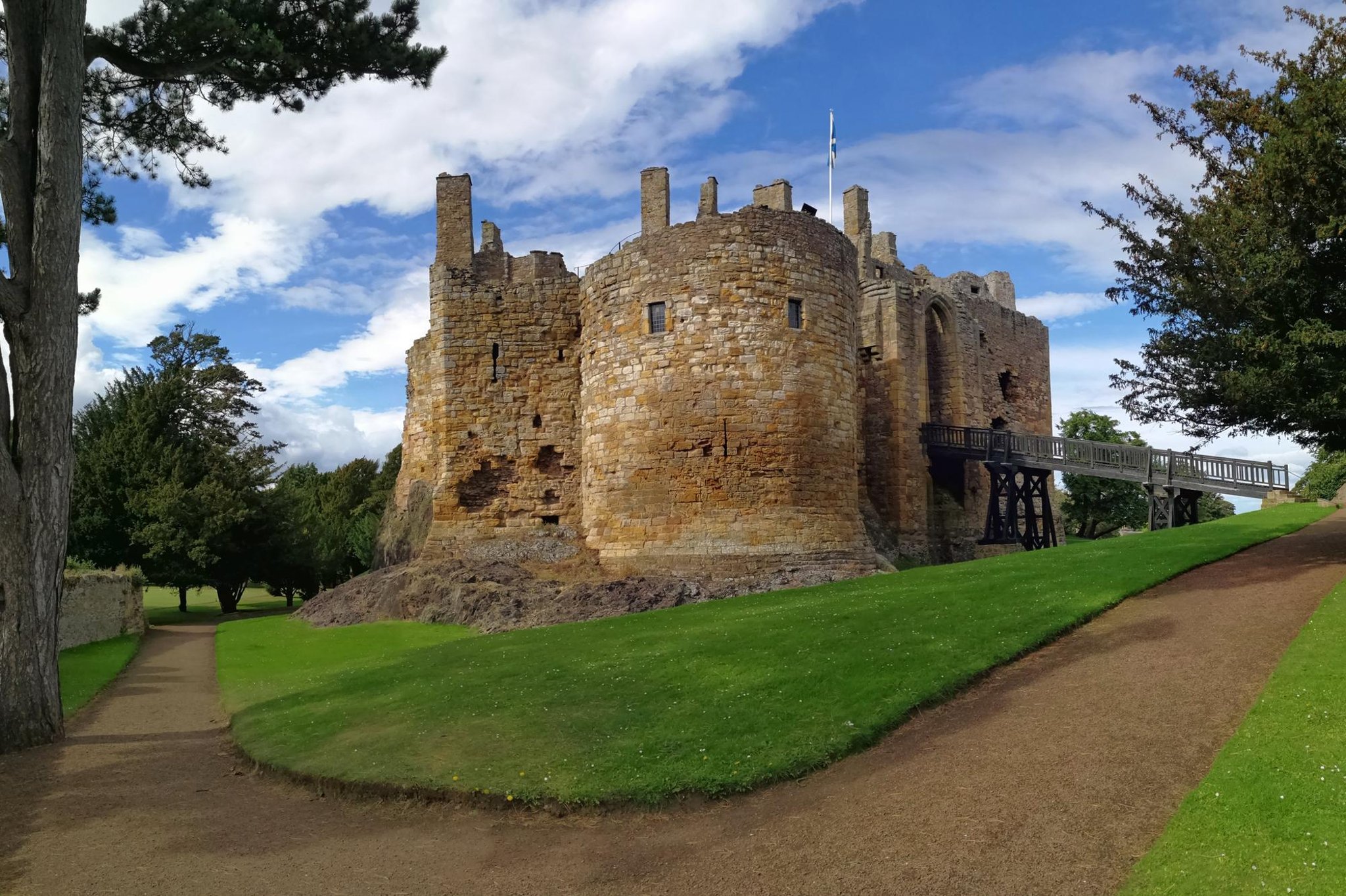 Dirleton Castle Wallpapers