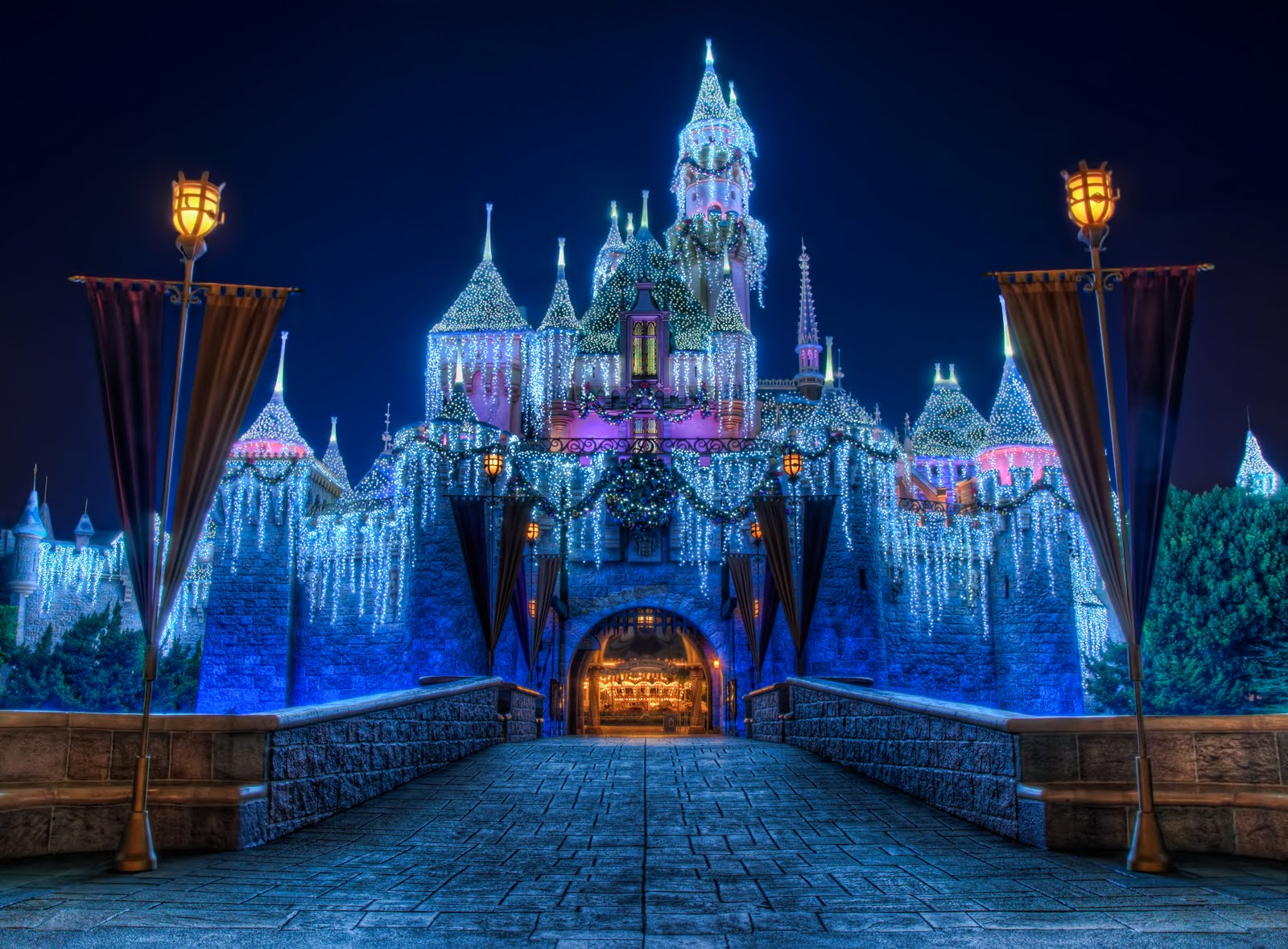 Disney Castle Christmas Wallpapers