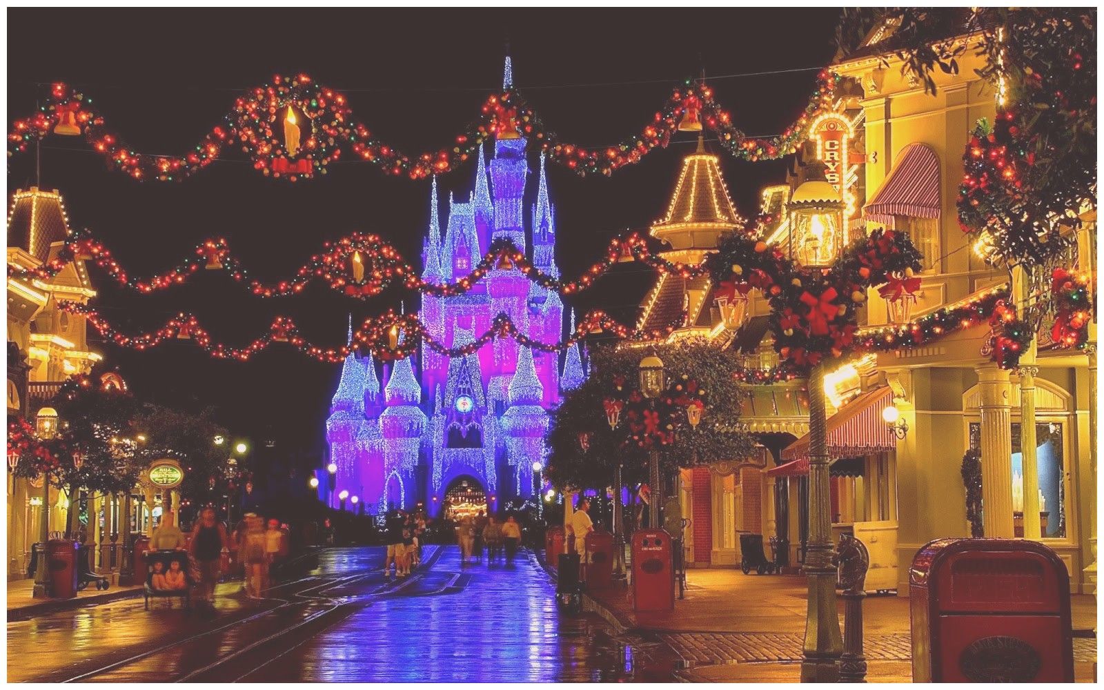 Disney Christmas Desktop Wallpapers