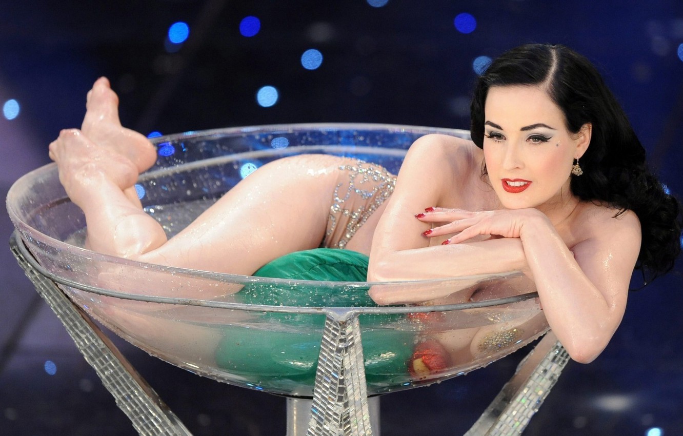 Dita Von Teese Wallpapers