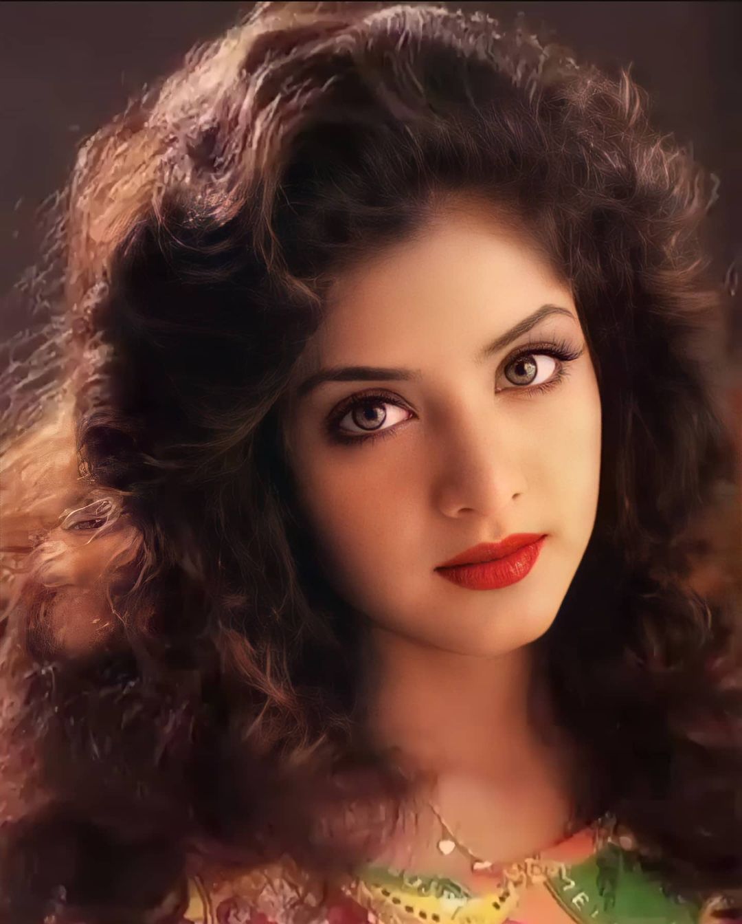 Divya Bharti Hot Wallpapers