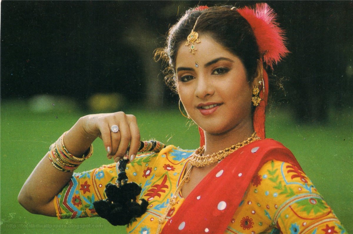 Divya Bharti Hot Wallpapers