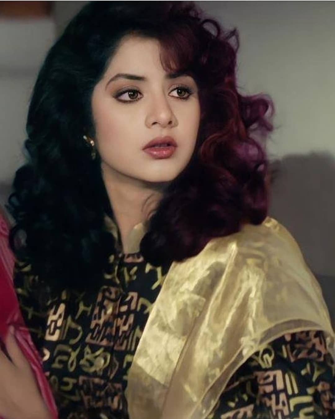 Divya Bharti Hot Wallpapers