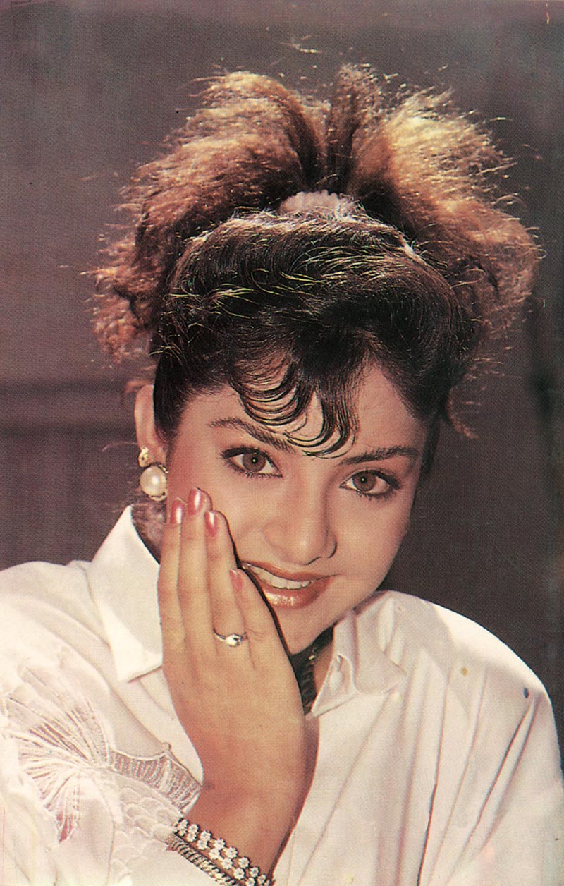 Divya Bharti Hot Wallpapers