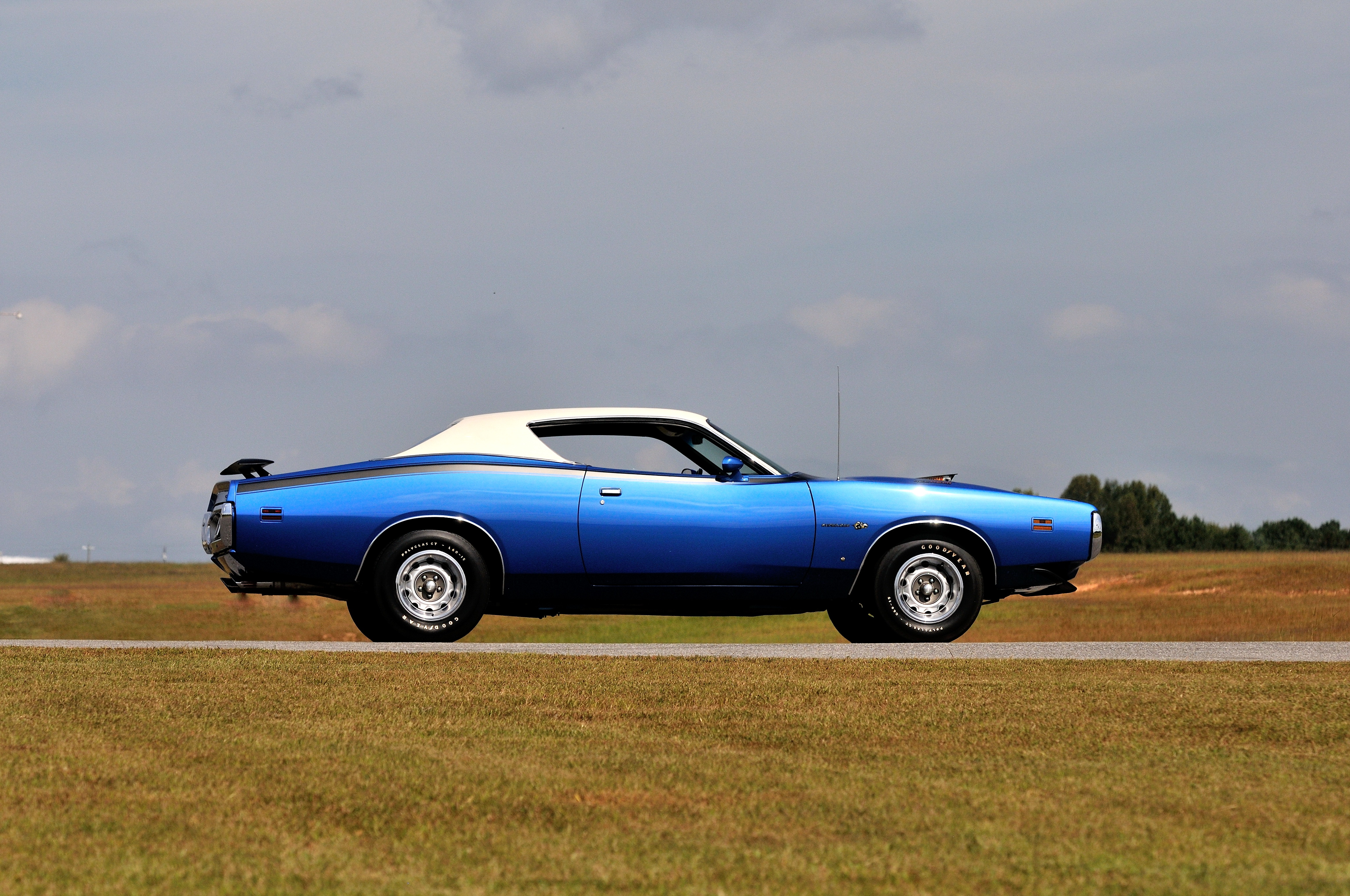 Dodge Charger Super Bee Wallpapers