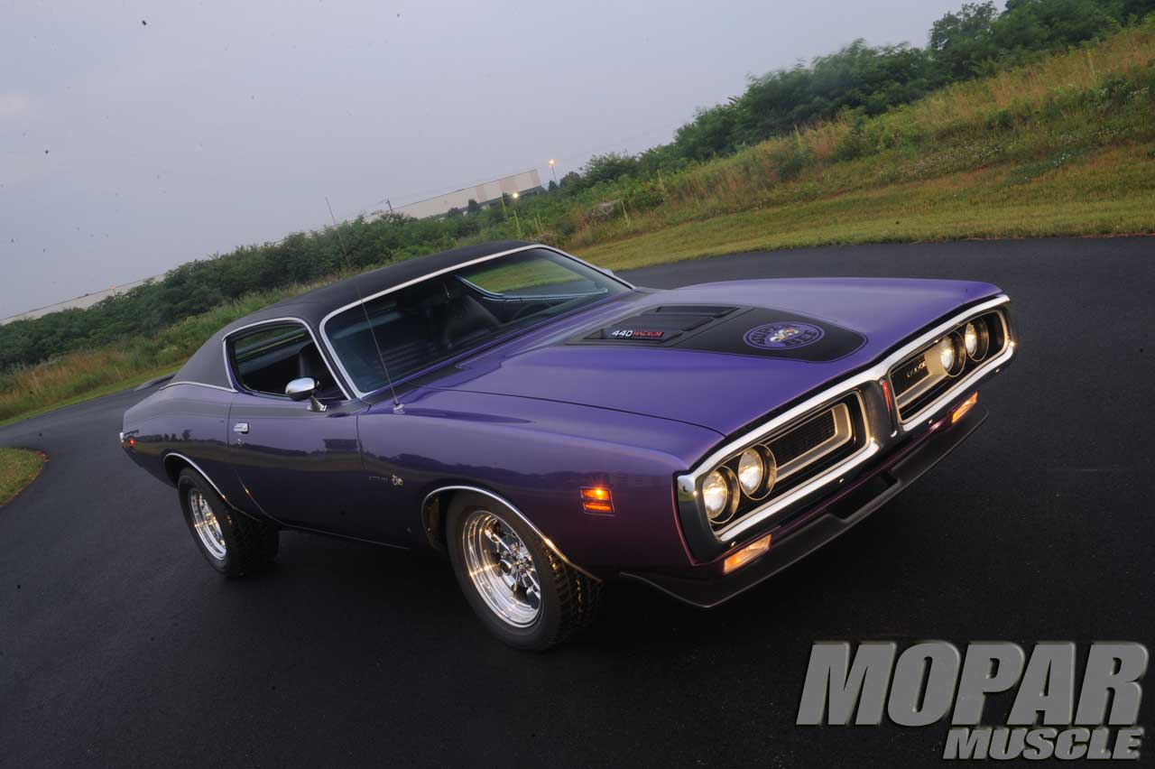 Dodge Charger Super Bee Wallpapers