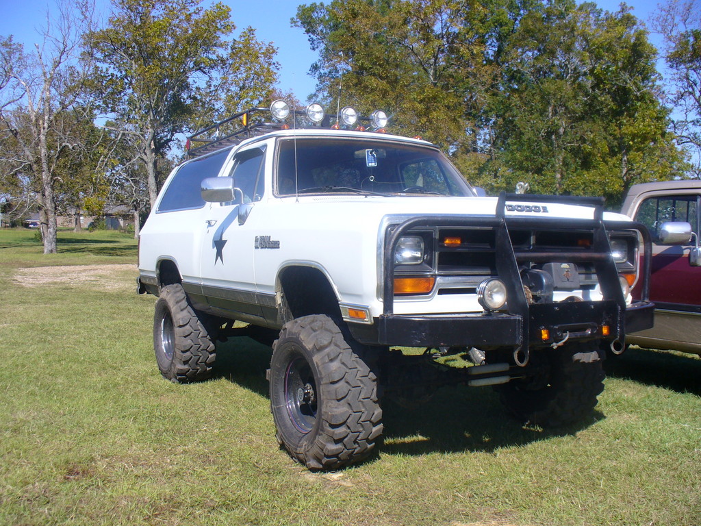 Dodge Ramcharger Wallpapers