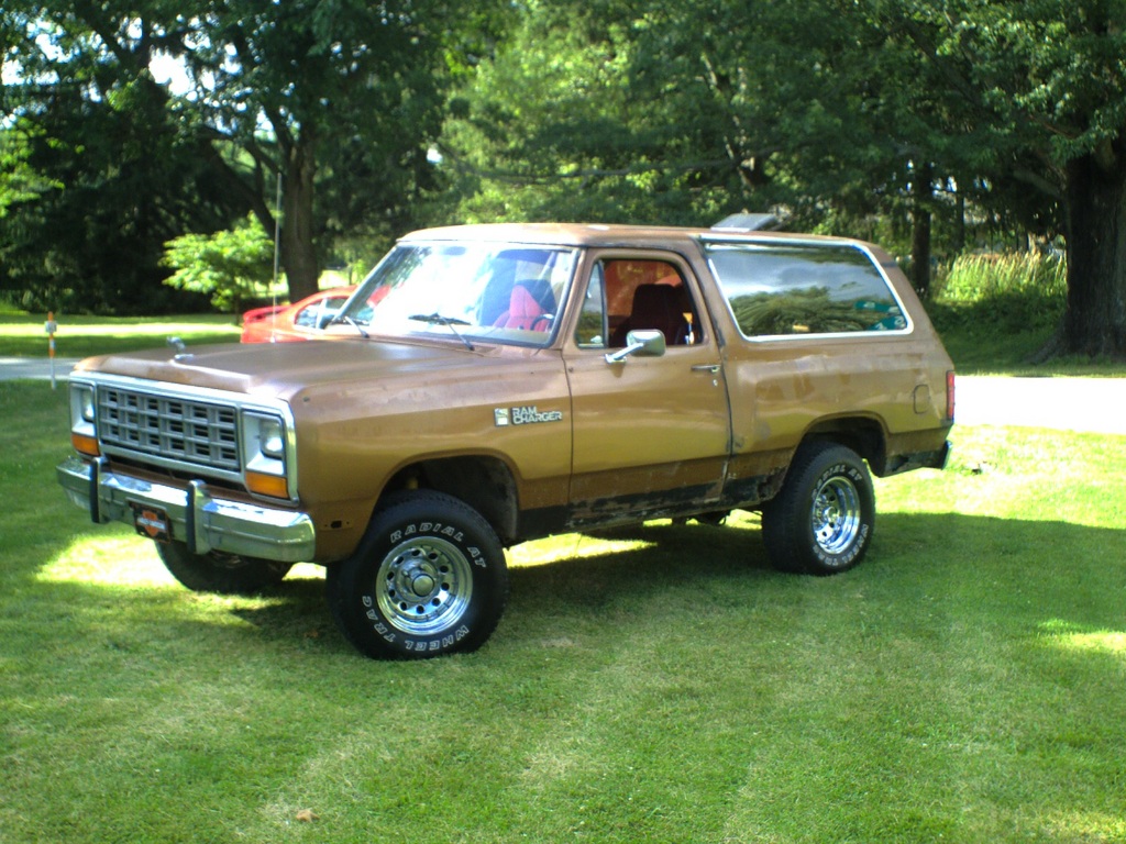 Dodge Ramcharger Wallpapers