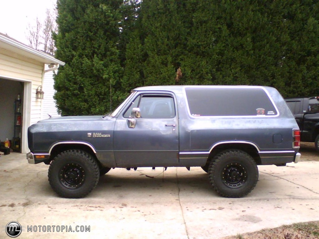 Dodge Ramcharger Wallpapers