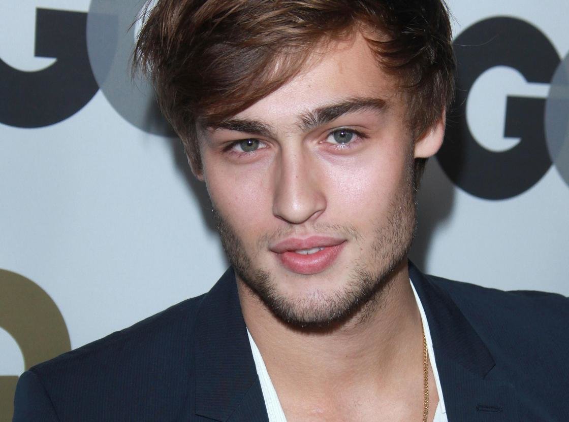 Douglas Booth Shirtless Wallpapers